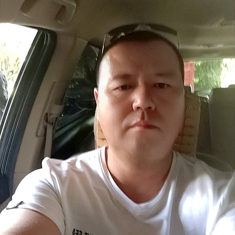 健壮放弃诺言的照片
