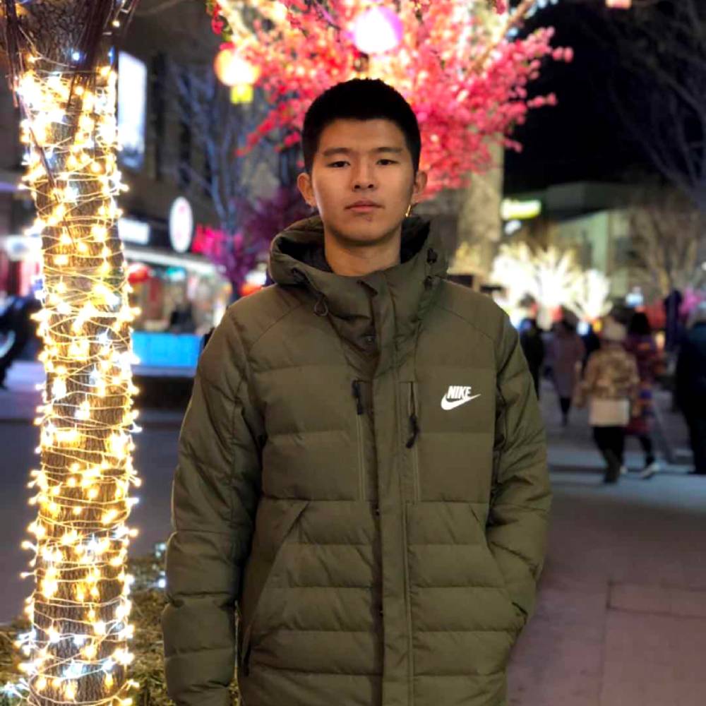 超钢铁直男的照片