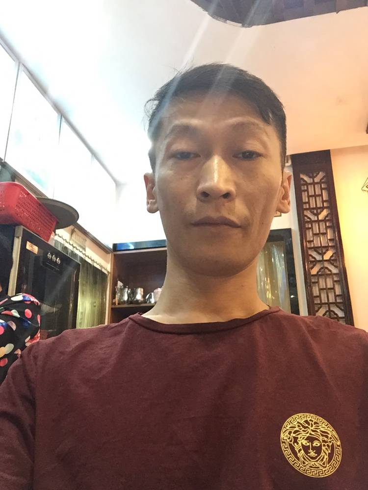寂寞打灯泡的照片