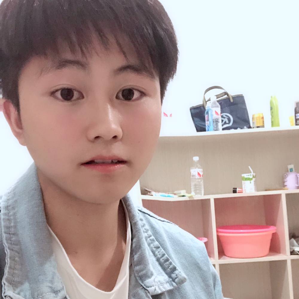 翅膀吃醋风中的照片