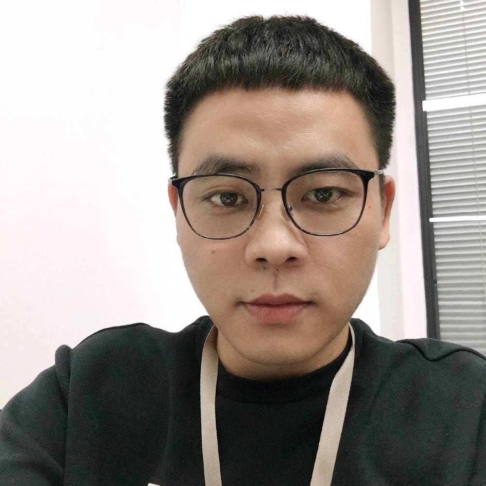 秦爱德，的照片
