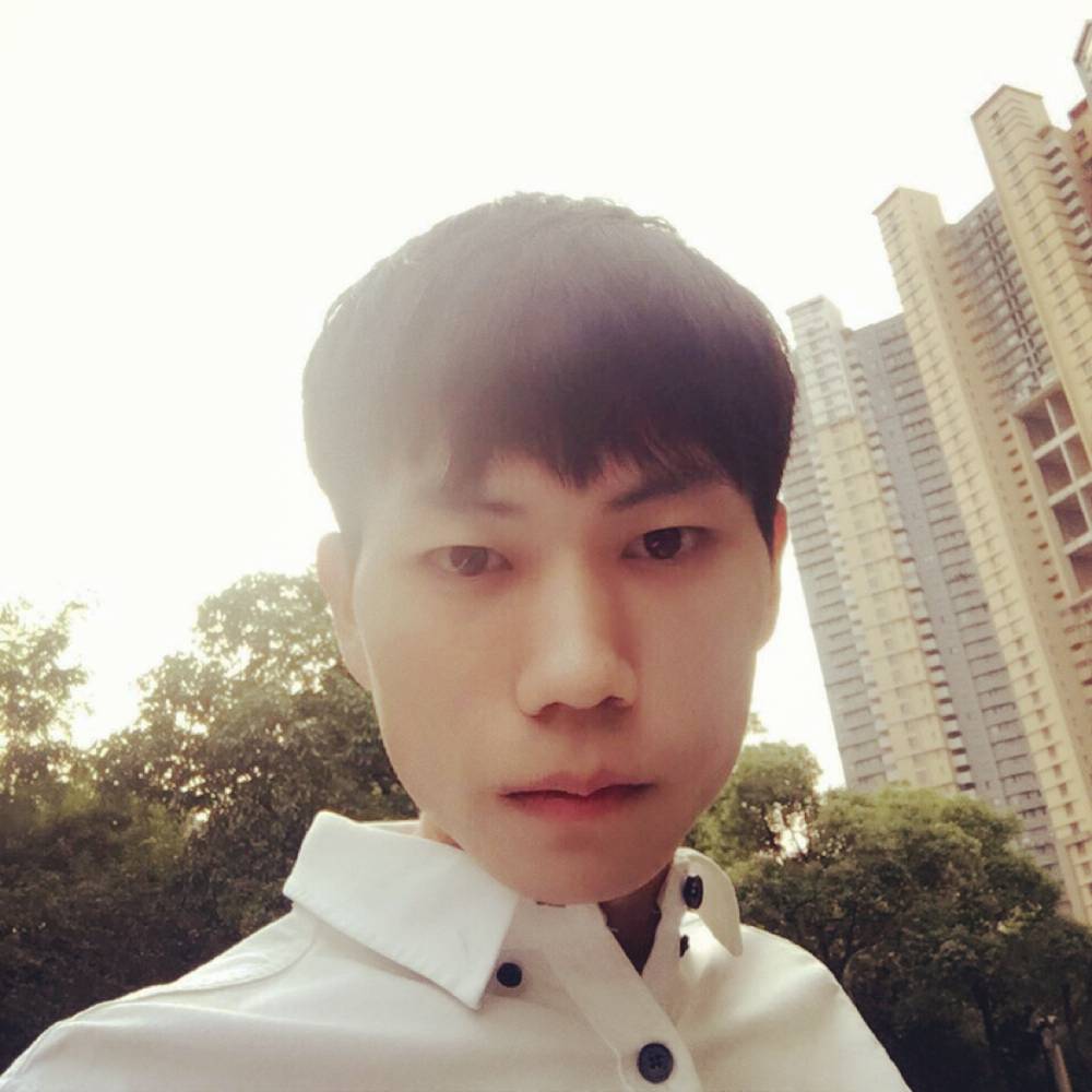 愤怒与笑靥的照片