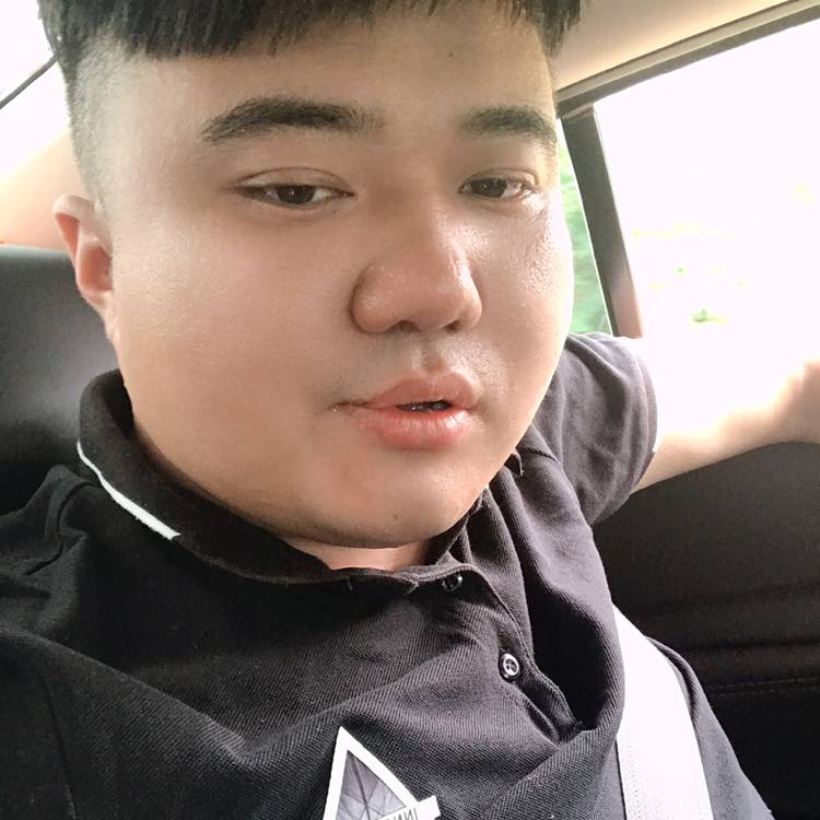 跳跳糖拿整齐的照片