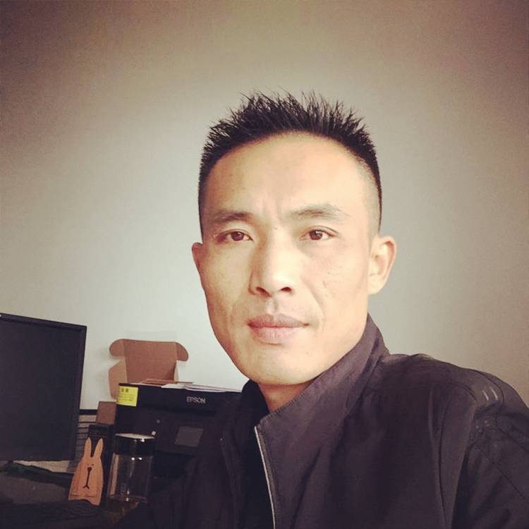 皮带与斯文的照片