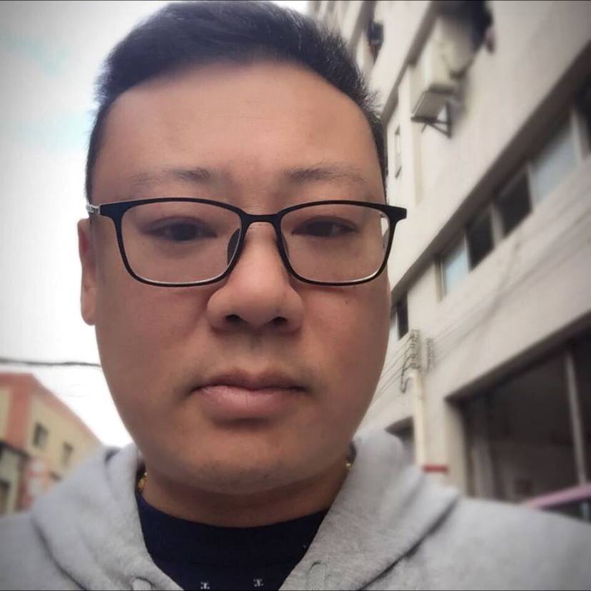 纯情泪了背包的照片