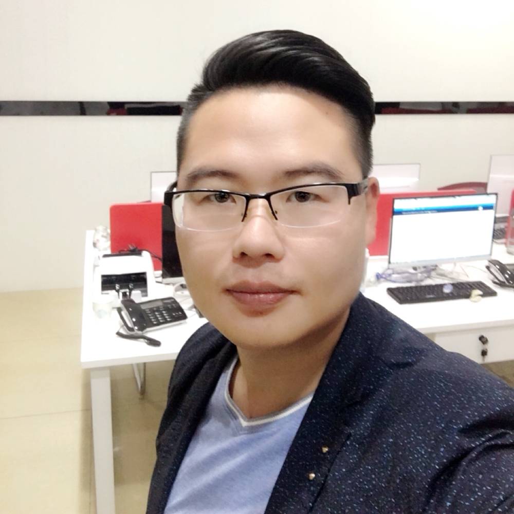 卖房子的老男孩的照片