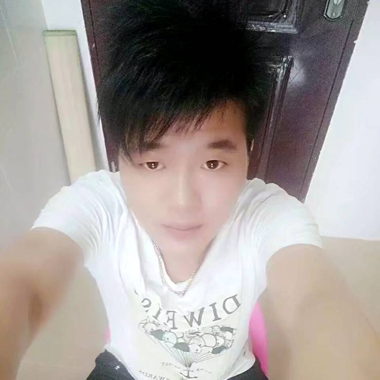 提笔的照片