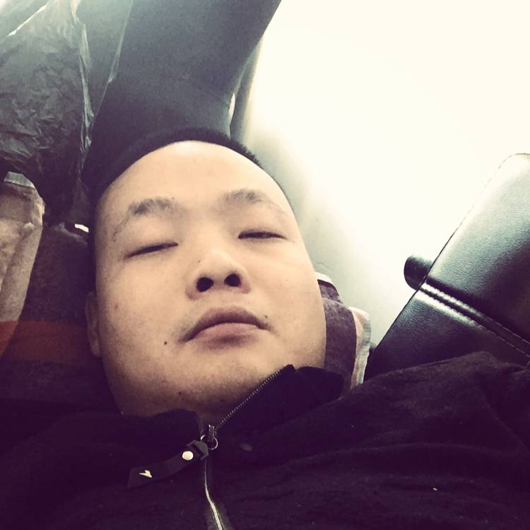 老迟到的毛衣的照片