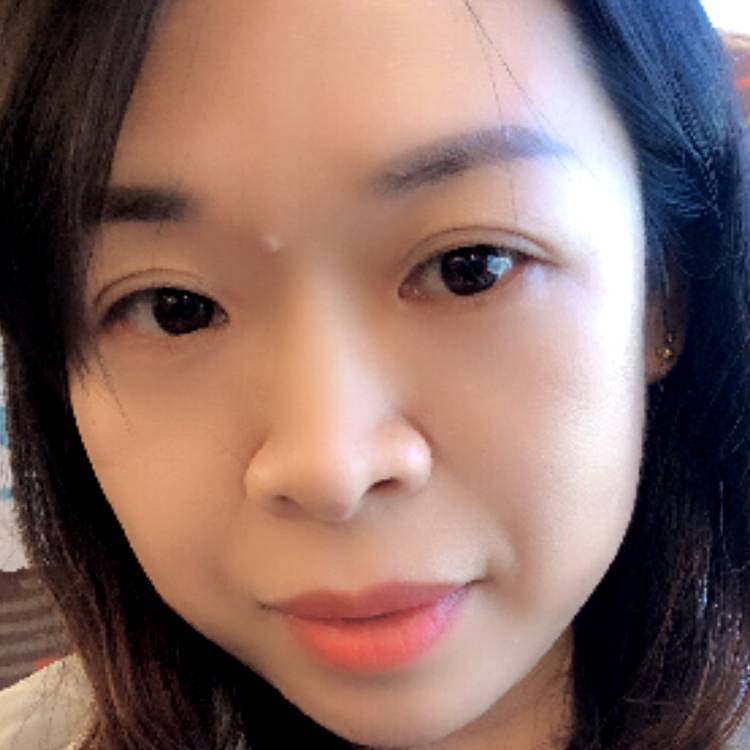 水澈莲香的照片