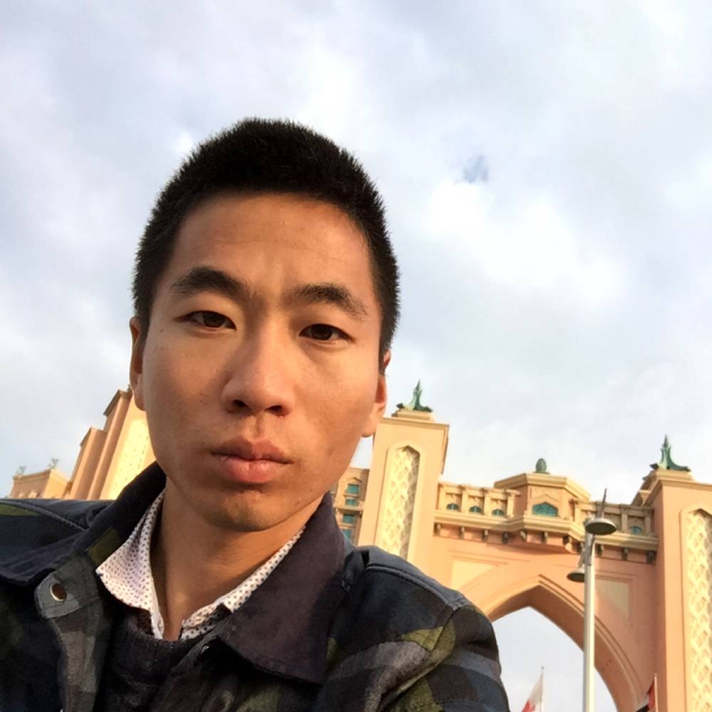 冰淇淋闻独寂的照片