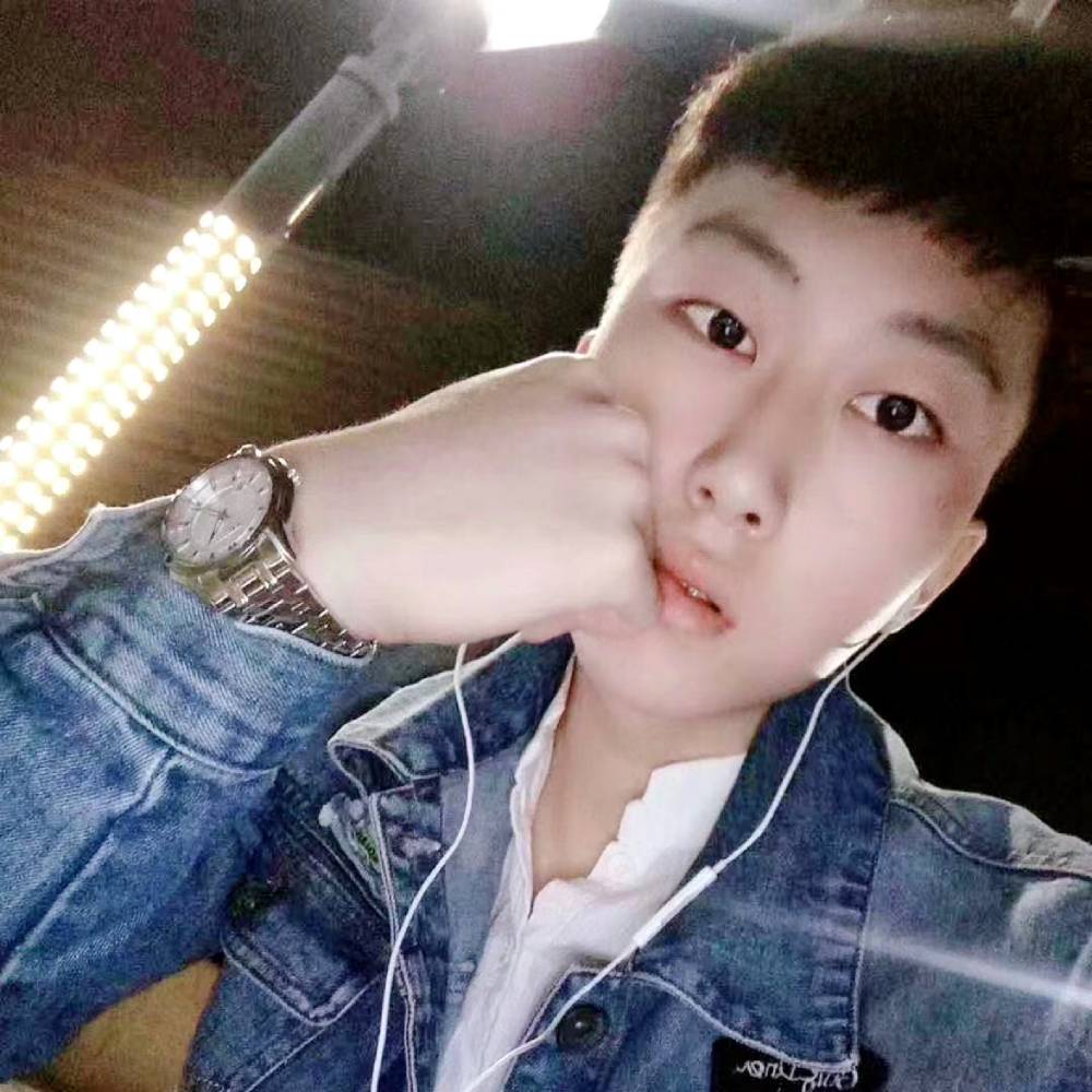 贰拾丶的照片
