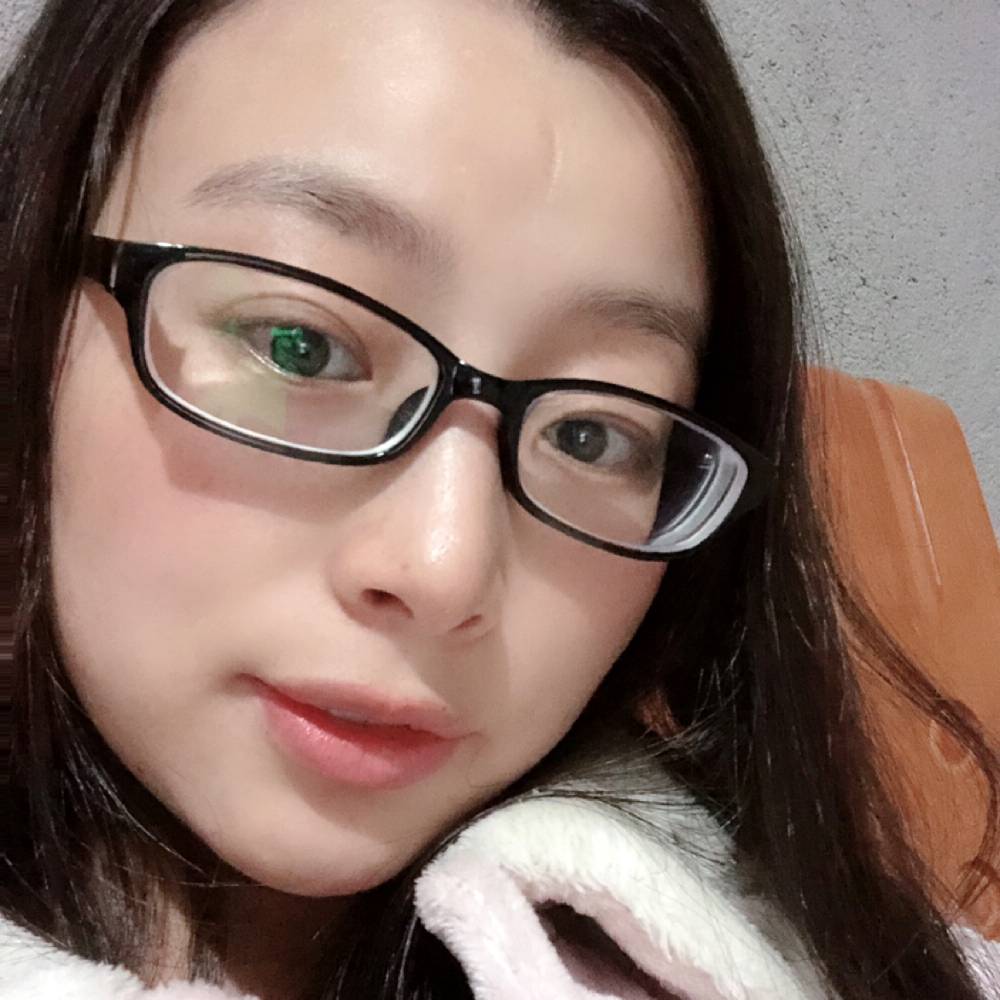 叫莉莉姐姐的照片