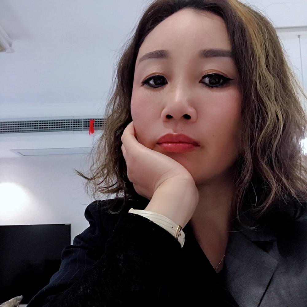 小白菜挽手爱笑的照片