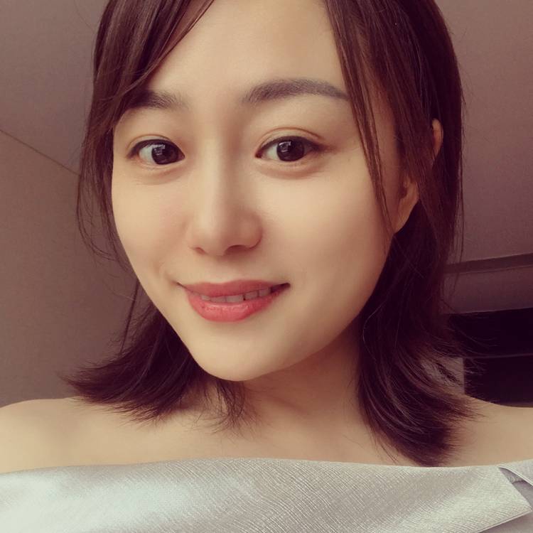 五彩斑斓的黑眼圈的照片