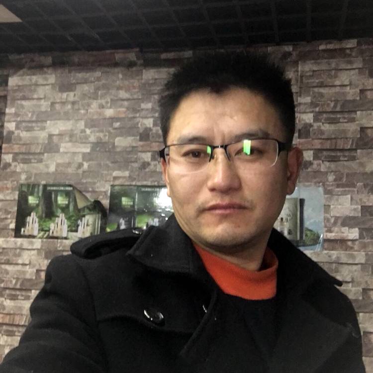 吴向伟的照片