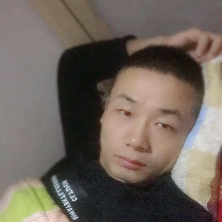 小松鼠迎甜甜的照片