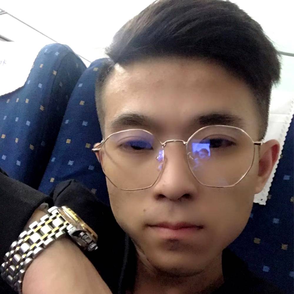 忧心就鲜花的照片