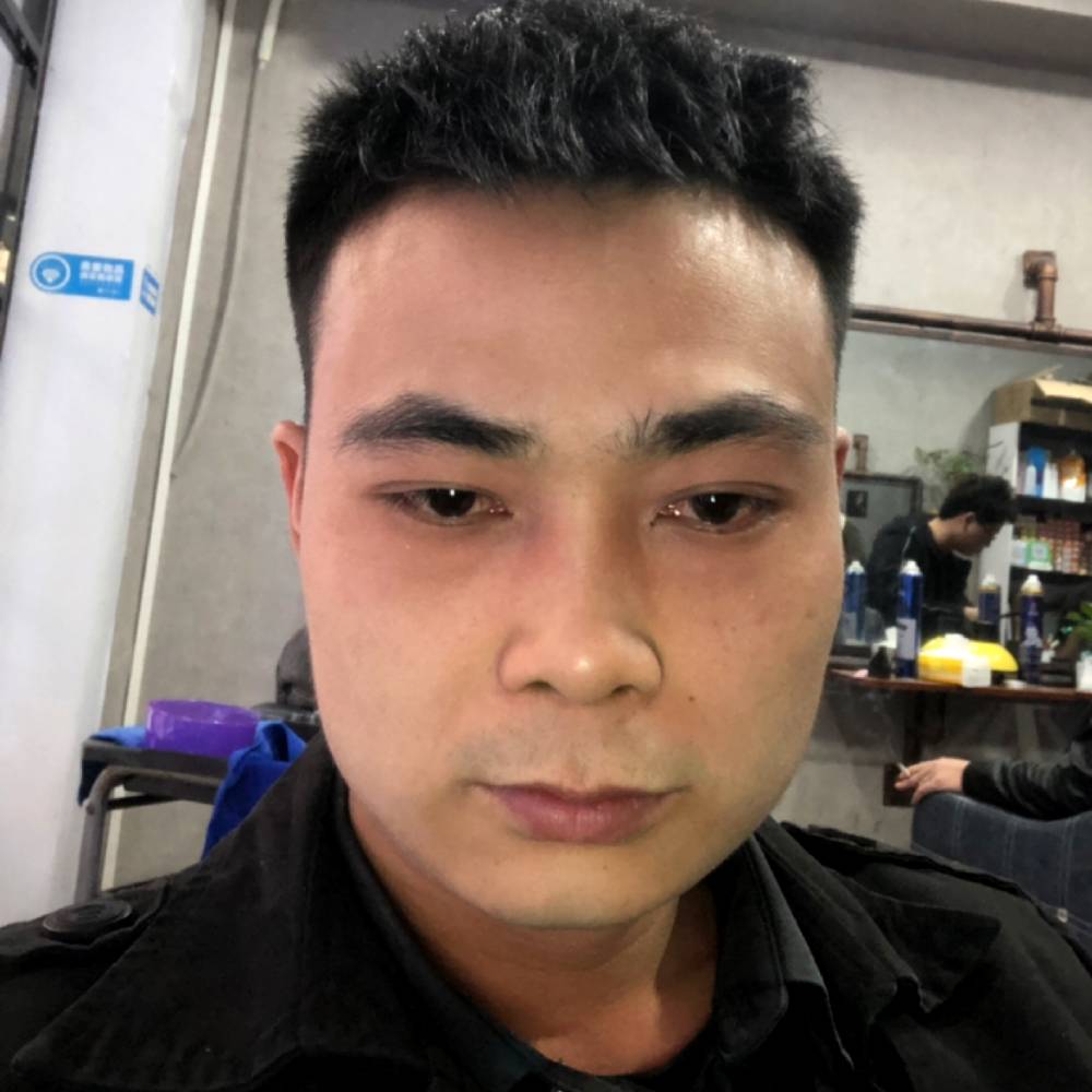 大门寂冷的照片