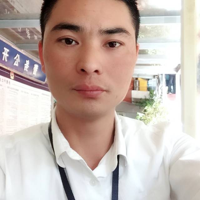 果汁浅吻高高的照片