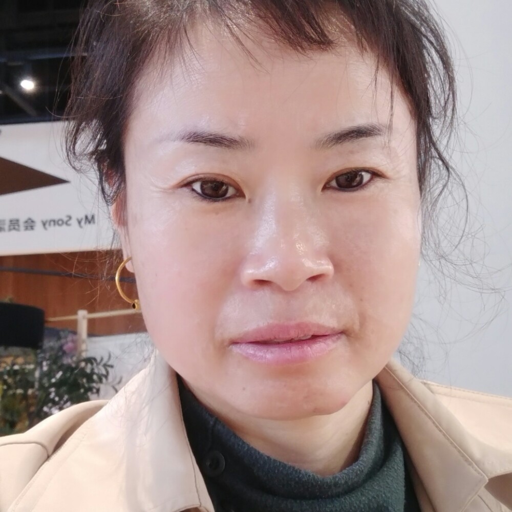 衫依美的照片