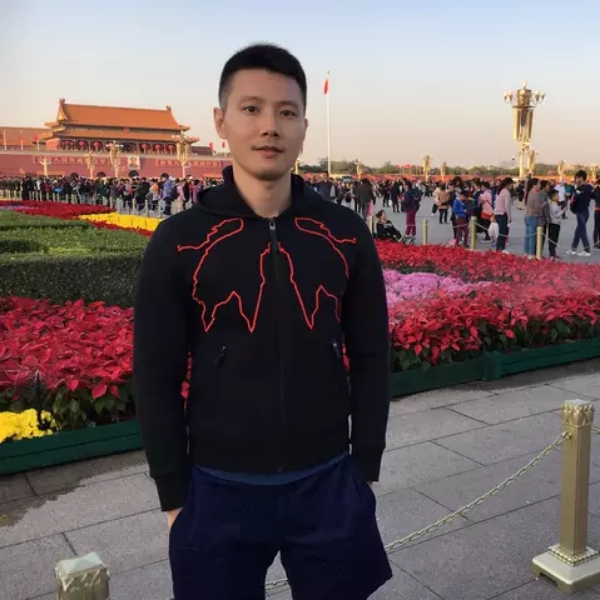 书包俊秀的照片