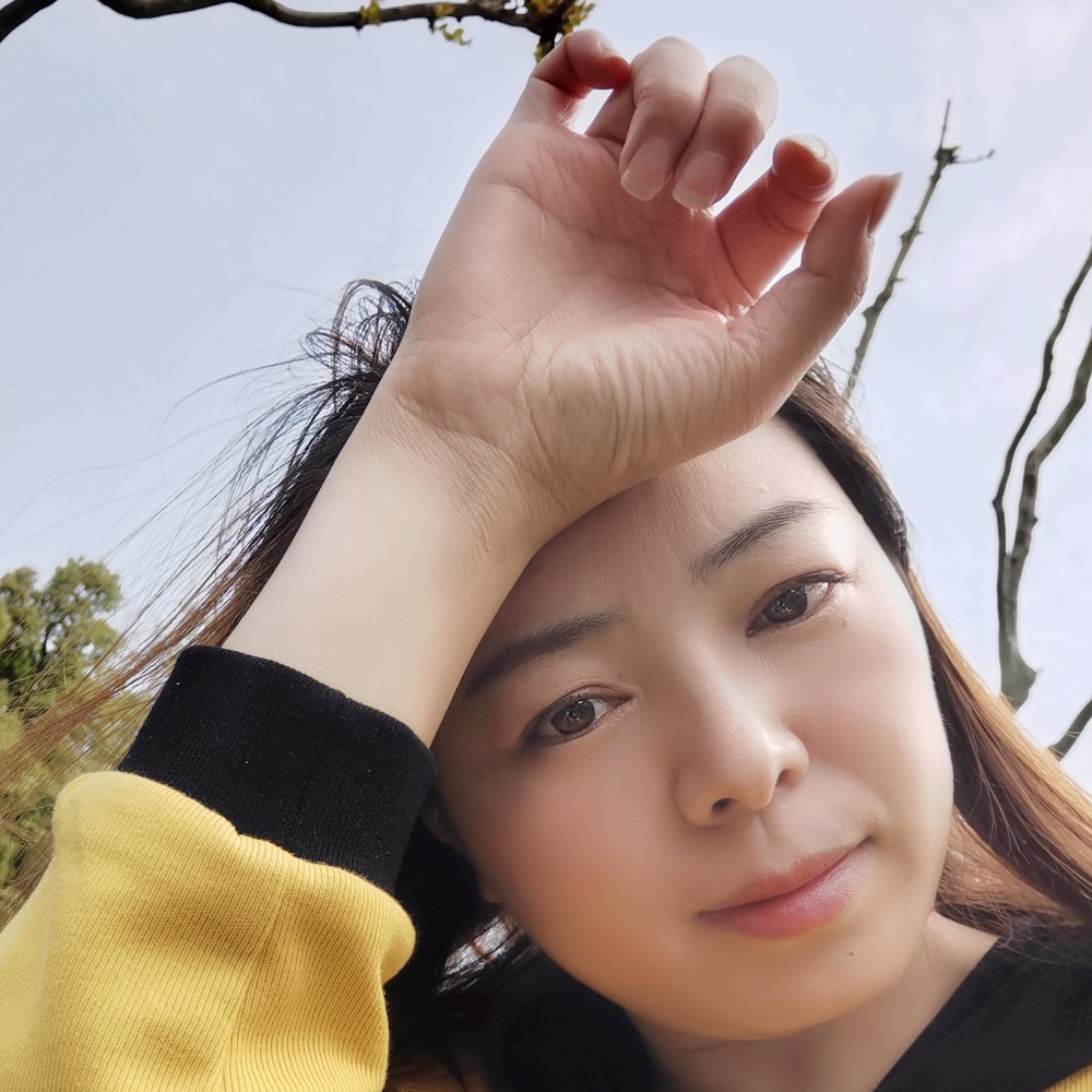 初雨爱撒娇的照片