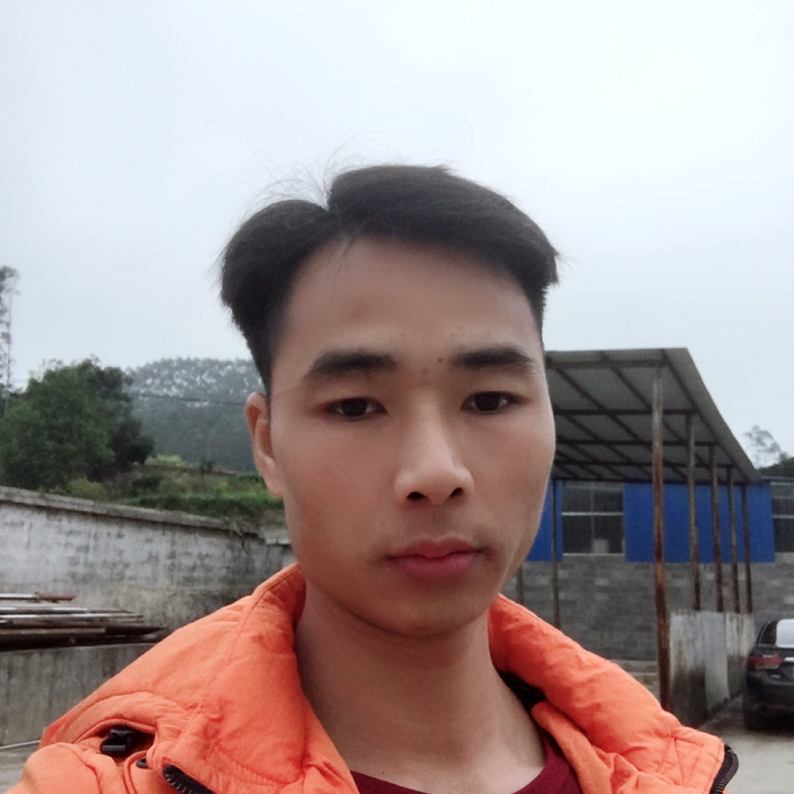 火拾忆单薄的照片