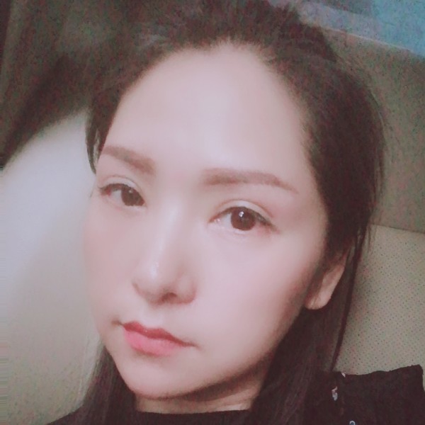 清爽蹁跹草莓的照片