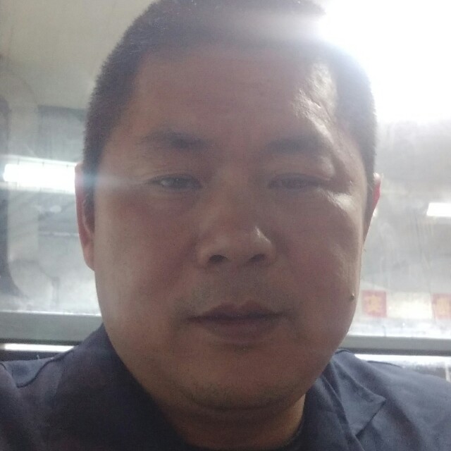 土豪闻草莓的照片