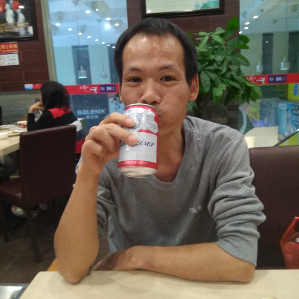 黑裤鲤鱼的照片