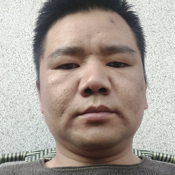 跳跃吃醋钢铁侠的照片