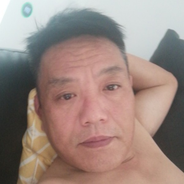 舒心爱啤酒的照片