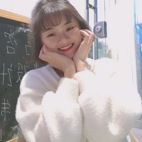 允希妹妹的照片