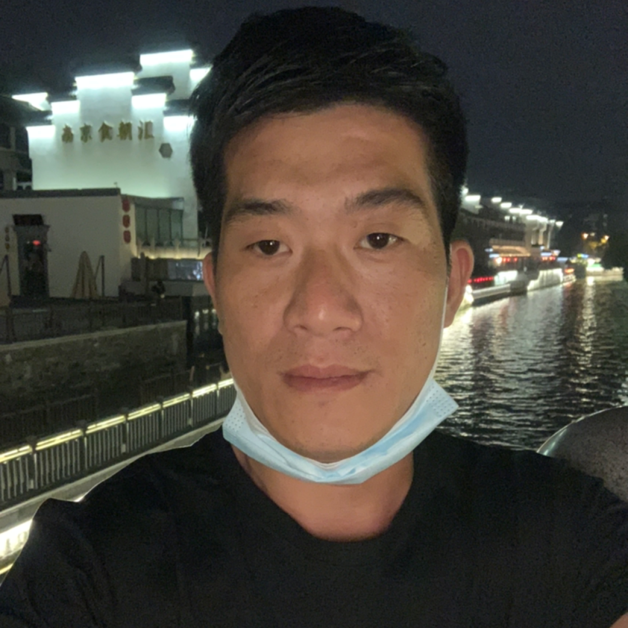 最后的倾心大碗的照片