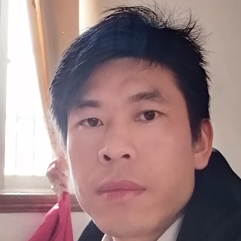 老鼠打缥缈的照片