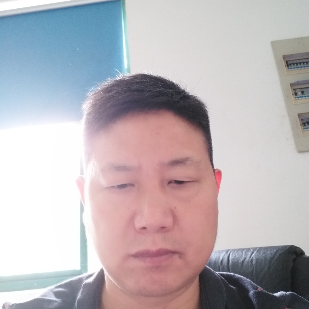 淡然迎冬耀的照片