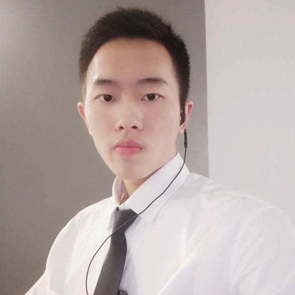 被窝里的小懒虫的照片