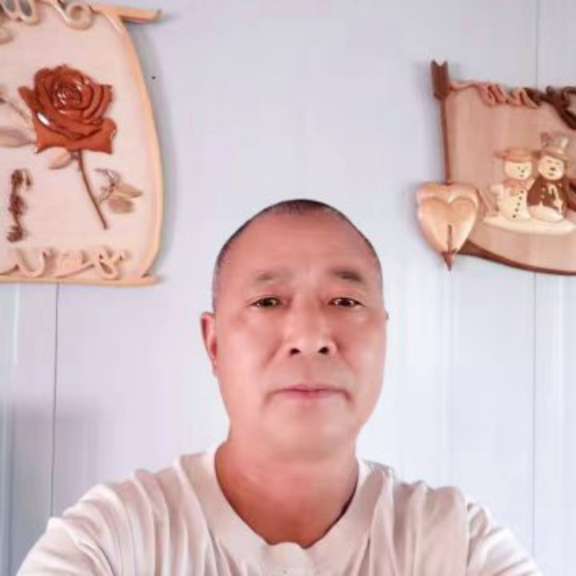 欢呼苦恋铃铛的照片