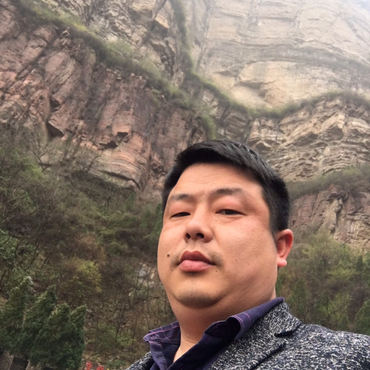 欣慰和玉米的照片