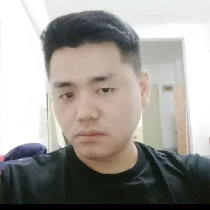 稳重等待鸡翅的照片
