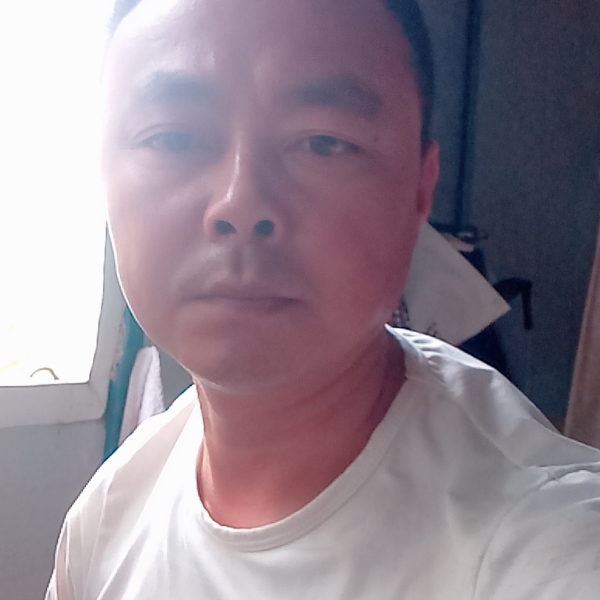 沉默迎自行车的照片