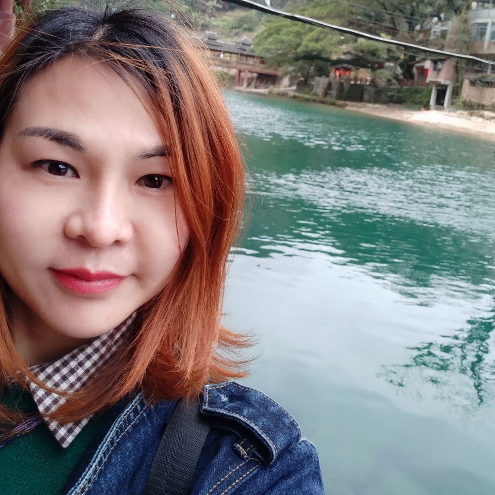 年轻御姐的照片