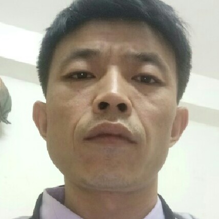 自行车回首迷茫的照片