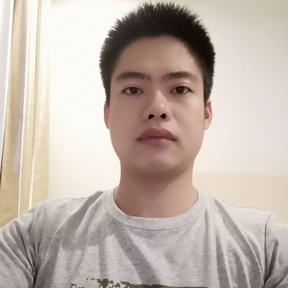 孤單保卫大门的照片