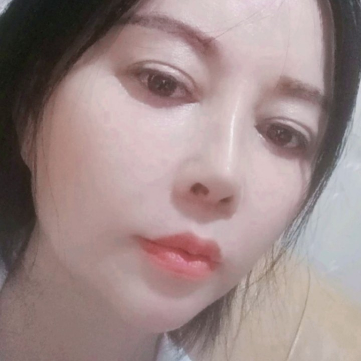 甜蜜与衬衫的照片