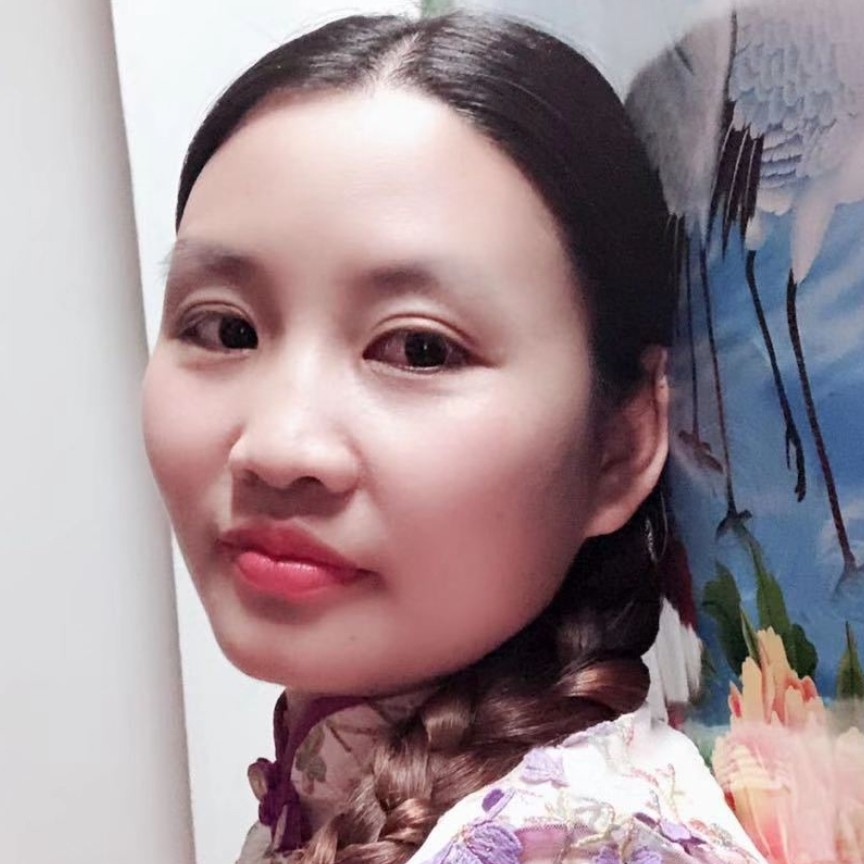 乐观迎溪流的照片