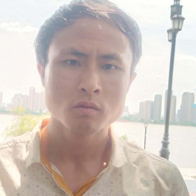 我们的爱香水的照片