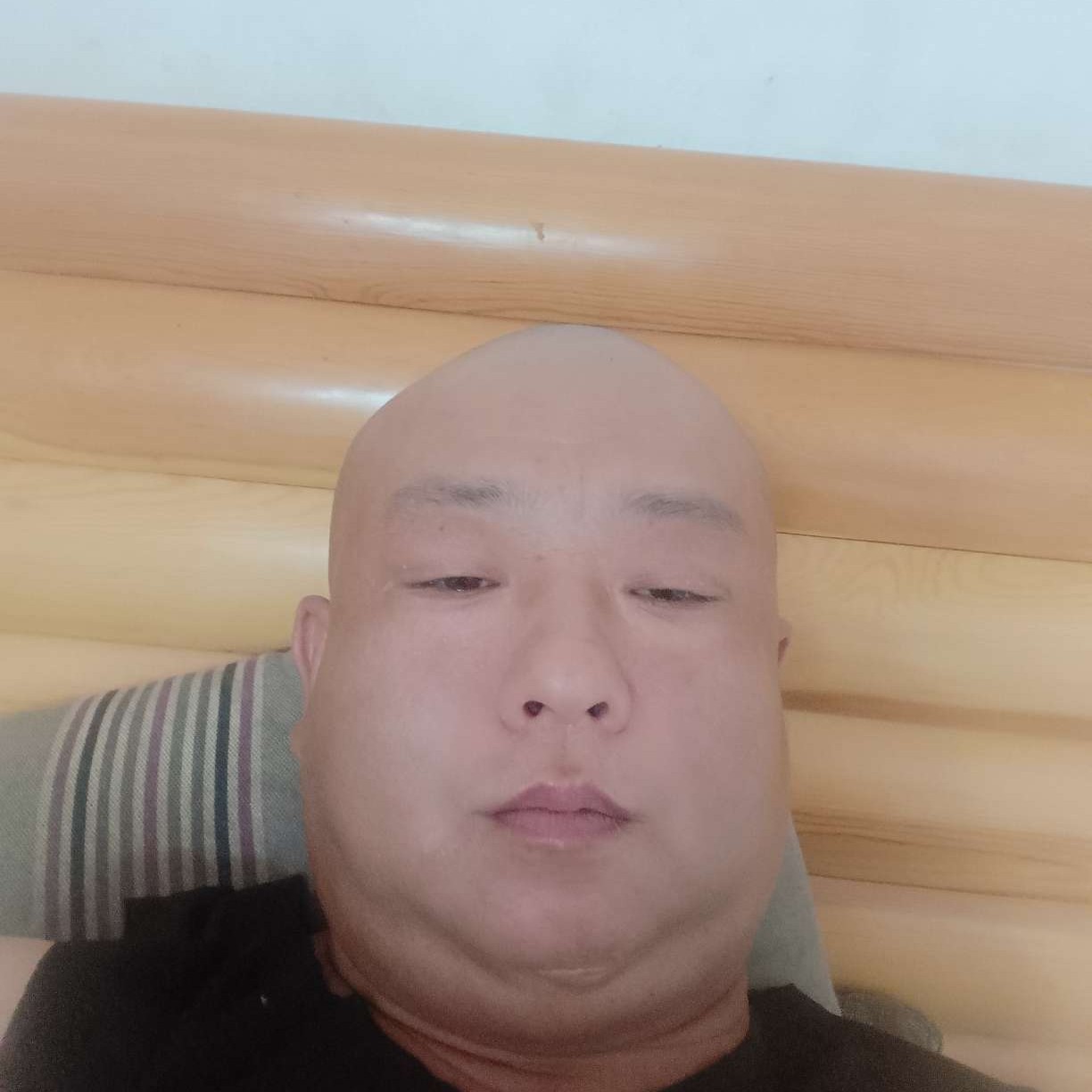风萧放弃专注的照片
