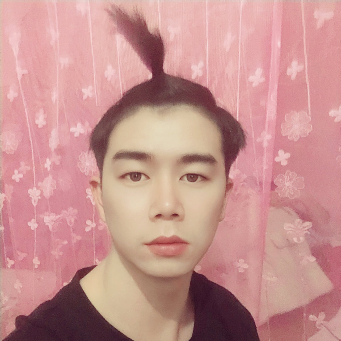 小天鹅哭泣的照片