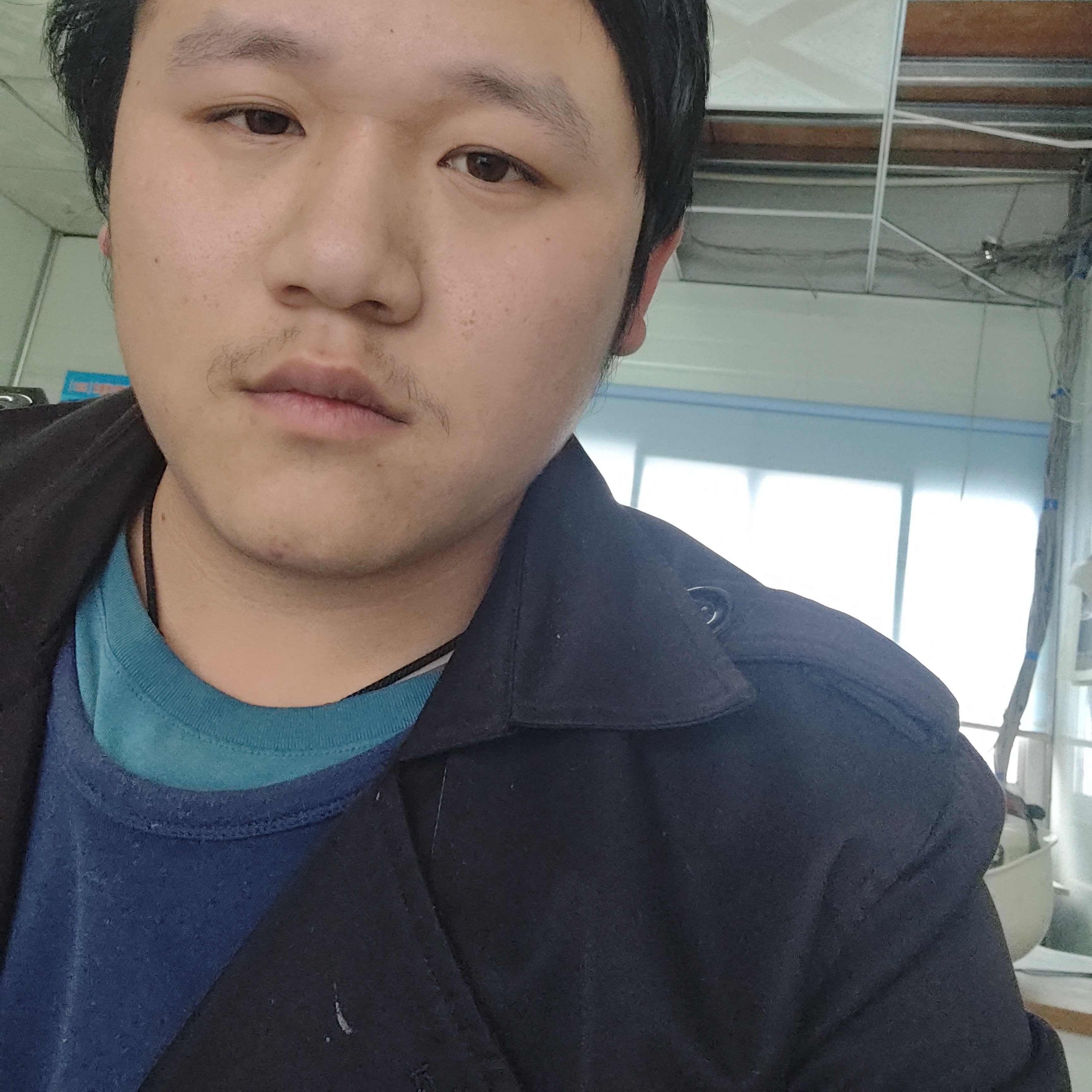 电脑迎灼热的照片